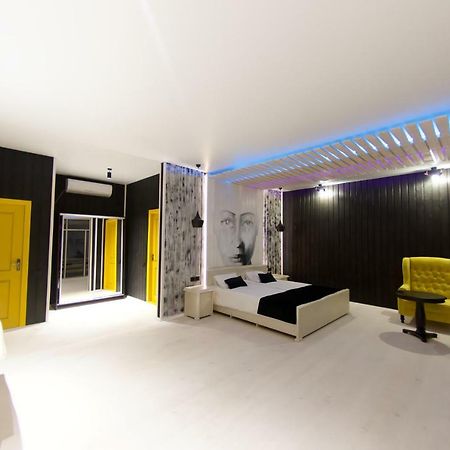 Captain Black Hotel Піцунда Екстер'єр фото
