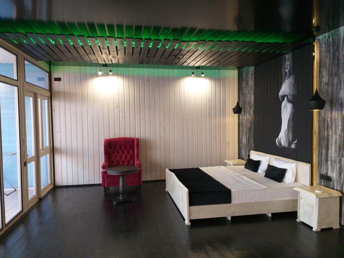 Captain Black Hotel Піцунда Екстер'єр фото