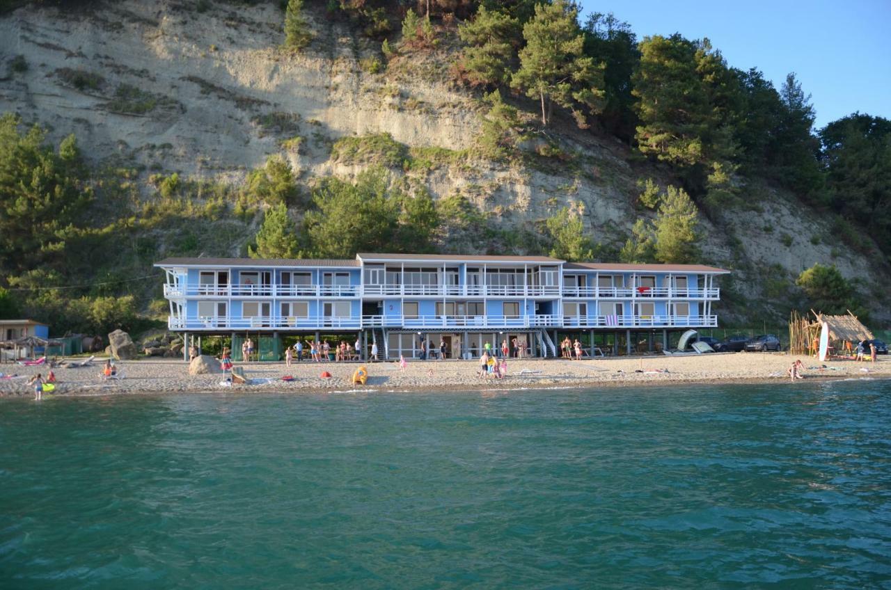Captain Black Hotel Піцунда Екстер'єр фото