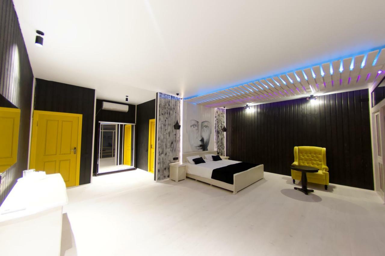Captain Black Hotel Піцунда Екстер'єр фото